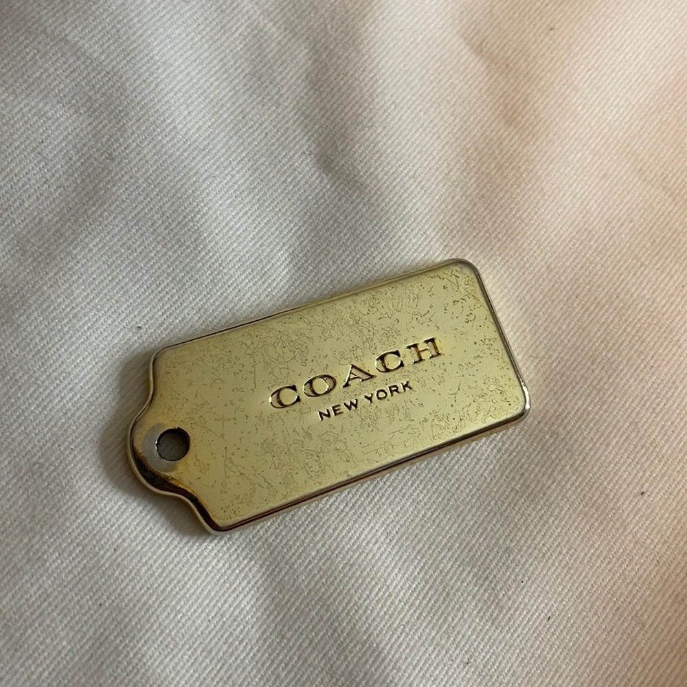 Coach tag